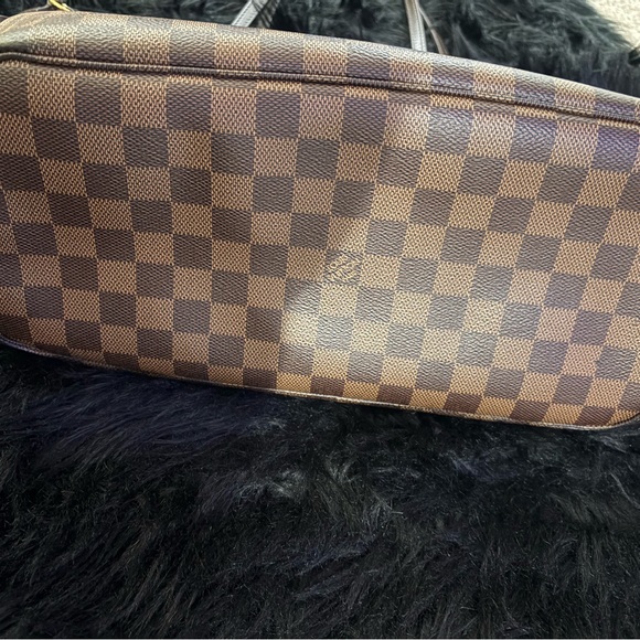 Louis Vuitton Brown Checkered Tote - Picture 15 of 15